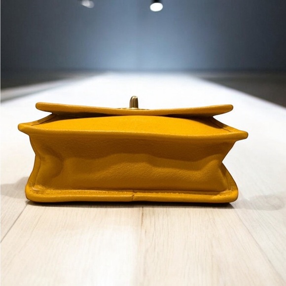 COACH Mini Crossbody EUC - Picture 4 of 6